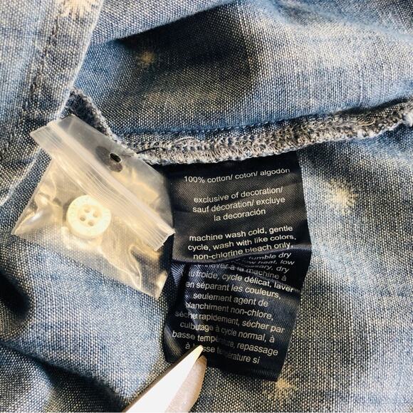 Tommy Hilfiger Chambray Popover Top - Picture 12 of 16